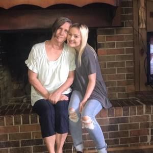 Meet your Posher, Leyla